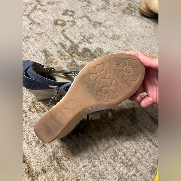 b.ø.c. Blue Wedge Sandals - Picture 4 of 6
